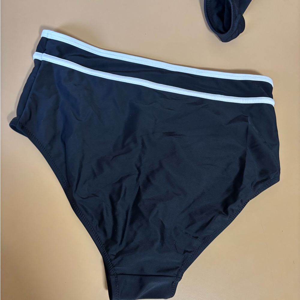 Black High-Neck Tankini Set size Med - Picture 7 of 10